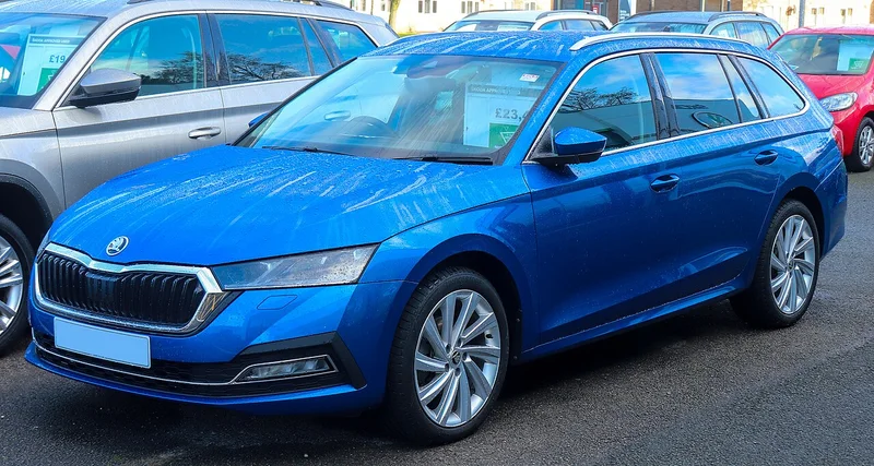 Škoda Octavia IV Combi, Kombi, schräg von vorn